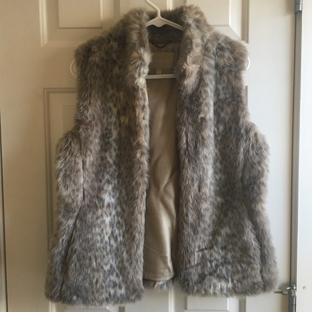 Banana Republic faux fur vest